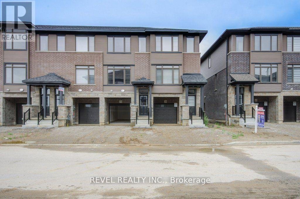 70 - 120 COURT DRIVE - Photo 1