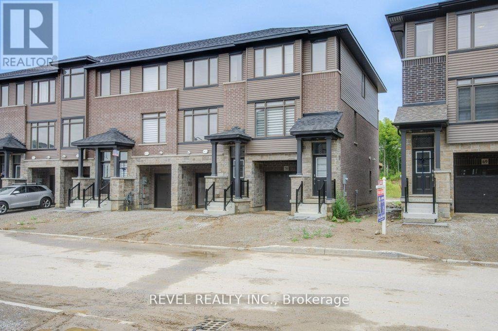 70 - 120 COURT DRIVE - Photo 2