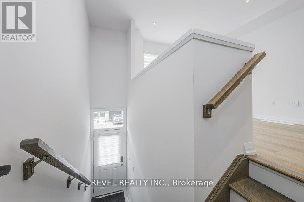 70 - 120 COURT DRIVE - Photo 5
