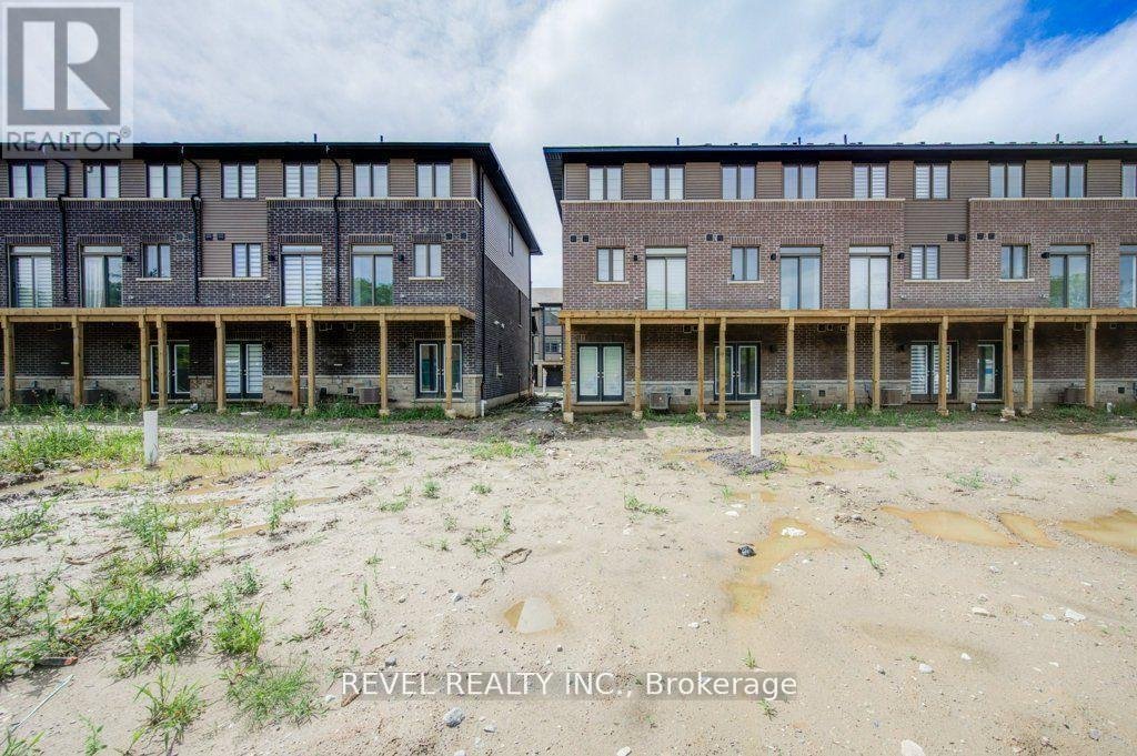 70 - 120 COURT DRIVE - Photo 32