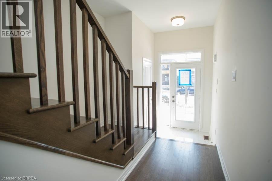27 WAKELING Drive - Photo 2