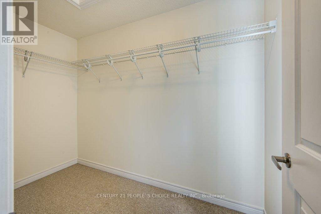 30 - 77 DIANA AVENUE - Photo 34