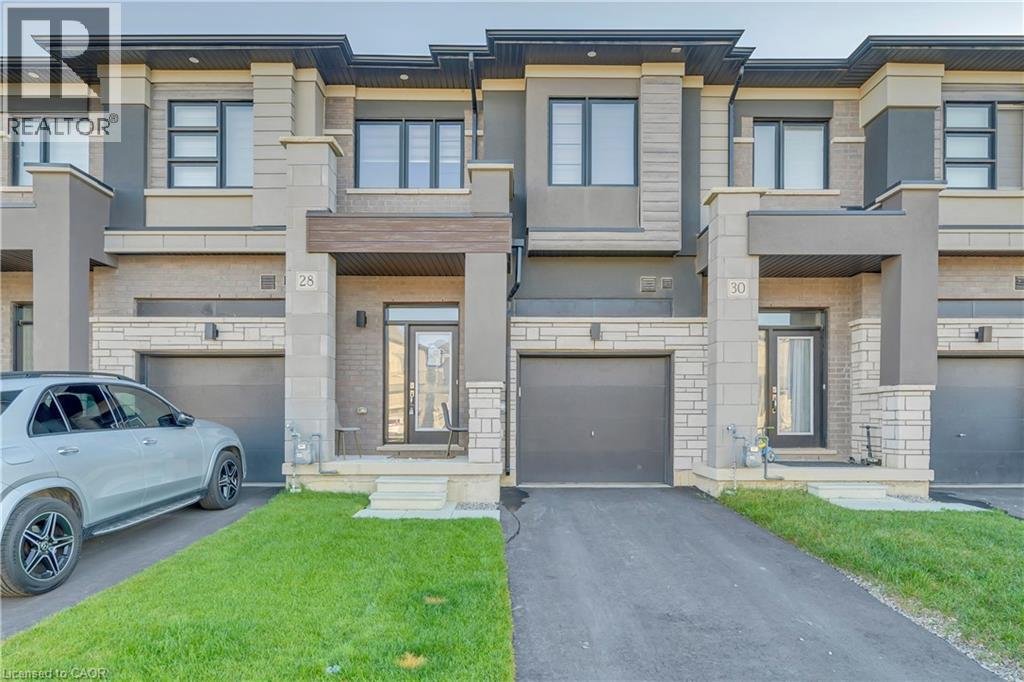28 DENNIS Avenue - Photo 2