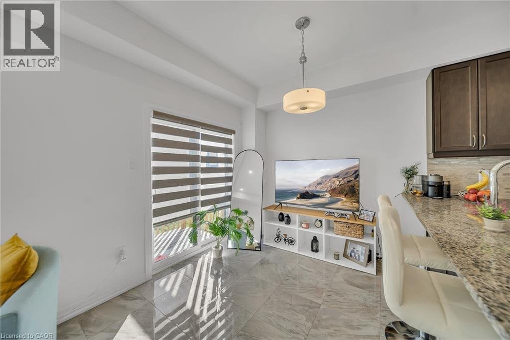 28 DENNIS Avenue - Photo 10