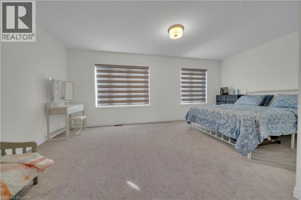 28 DENNIS Avenue - Photo 14