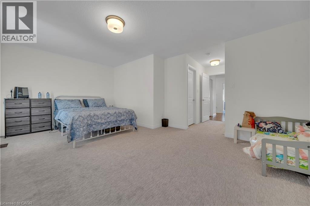 28 DENNIS Avenue - Photo 15