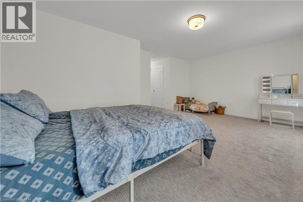 28 DENNIS Avenue - Photo 16