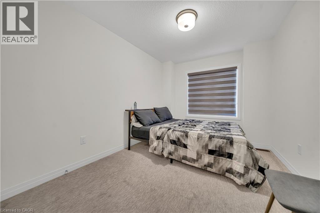 28 DENNIS Avenue - Photo 19