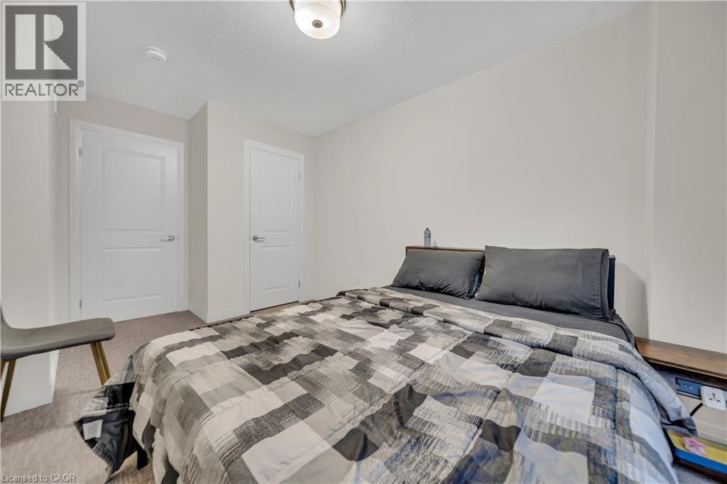 28 DENNIS Avenue - Photo 20