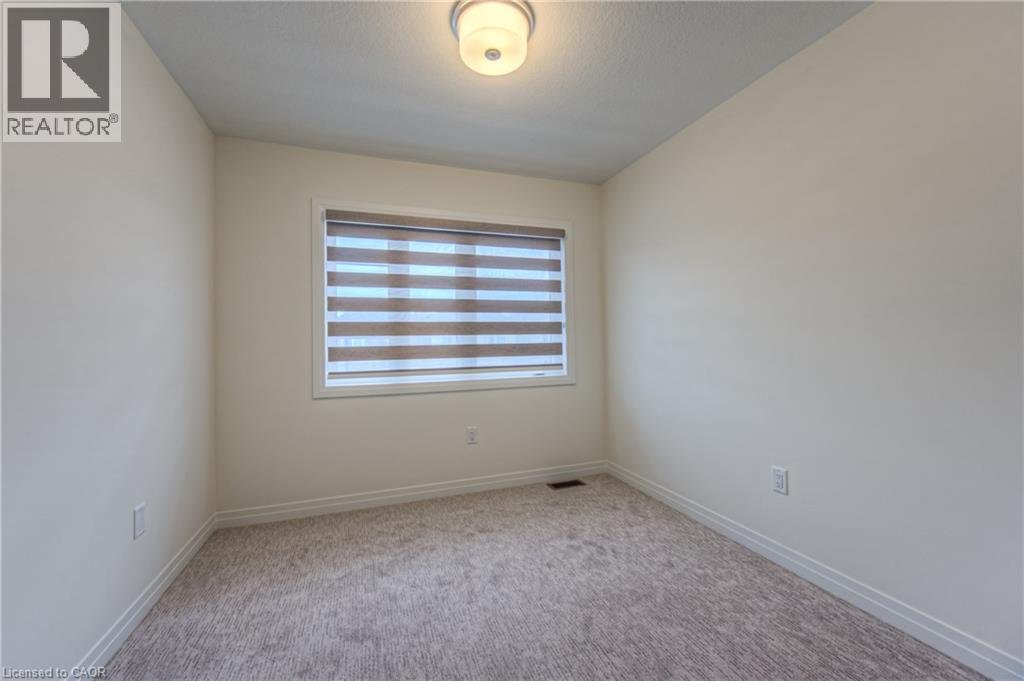 28 DENNIS Avenue - Photo 21