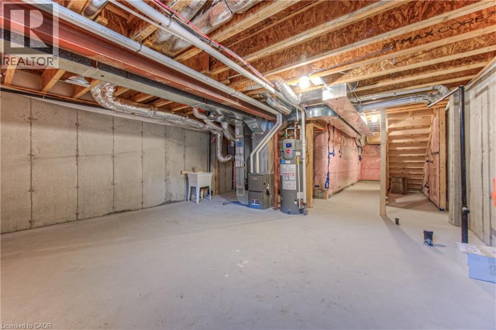 28 DENNIS Avenue - Photo 23