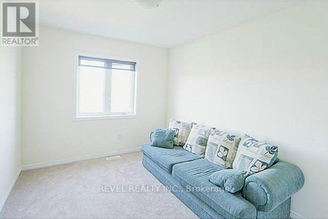 80 BISSET AVENUE - Photo 13