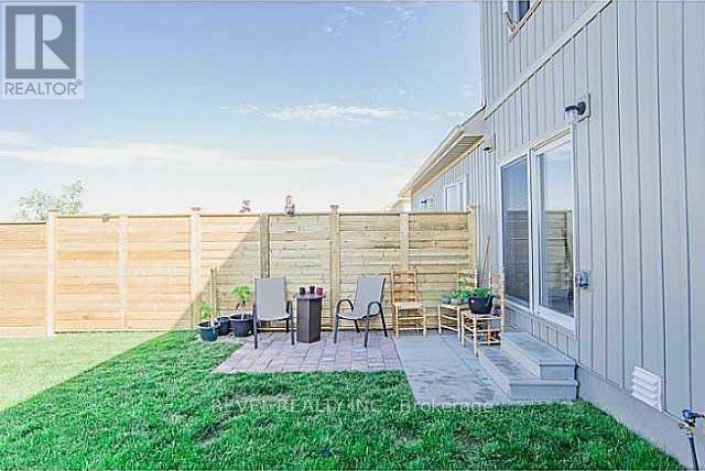 80 BISSET AVENUE - Photo 17