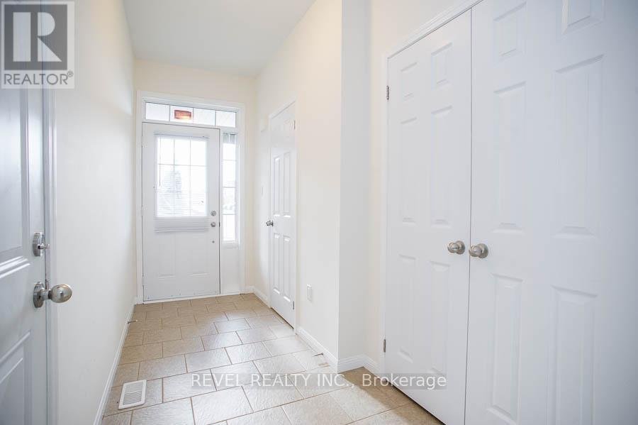 22 - 21 DIANA AVENUE - Photo 4