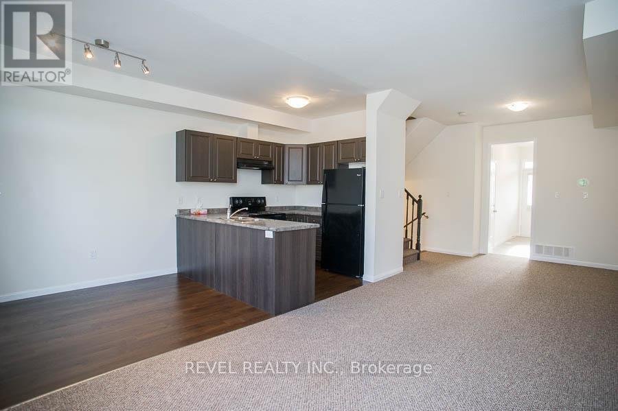 22 - 21 DIANA AVENUE - Photo 7