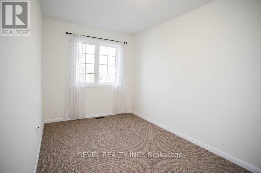 22 - 21 DIANA AVENUE - Photo 19