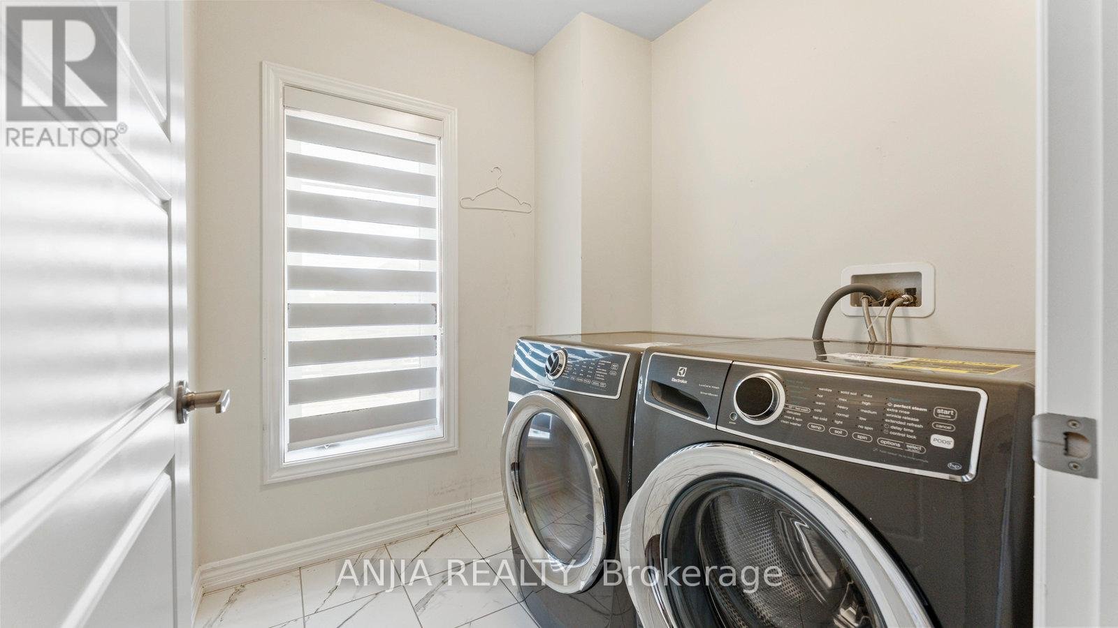 1 GUNN AVENUE - Photo 9