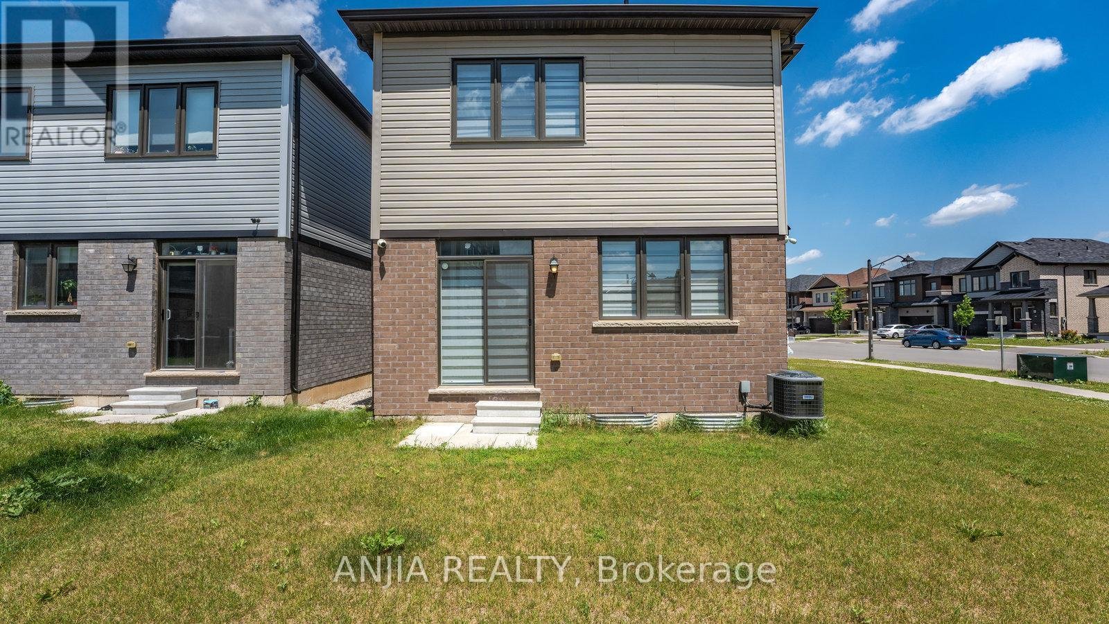 1 GUNN AVENUE - Photo 18