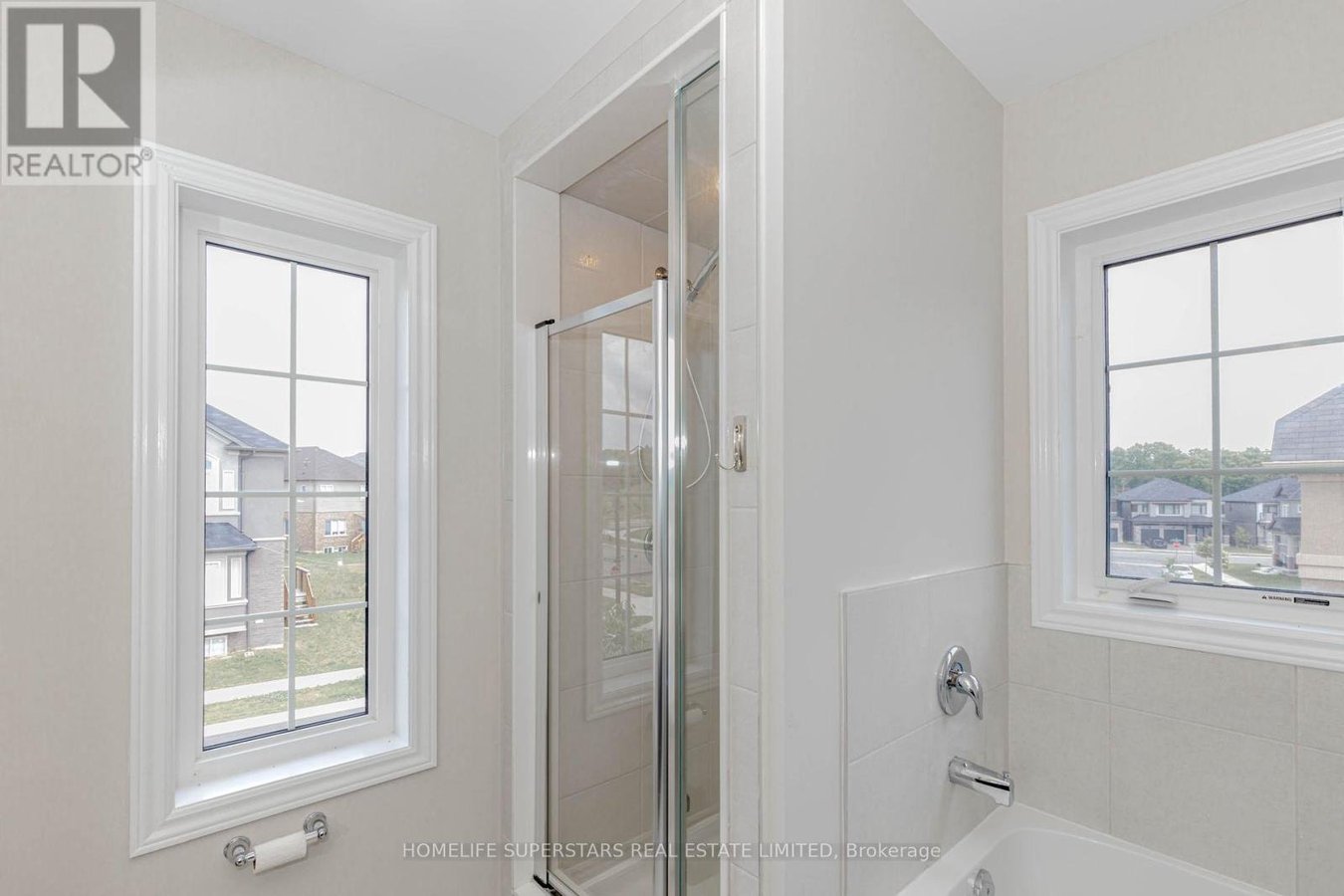 10 MACKLIN STREET - Photo 32