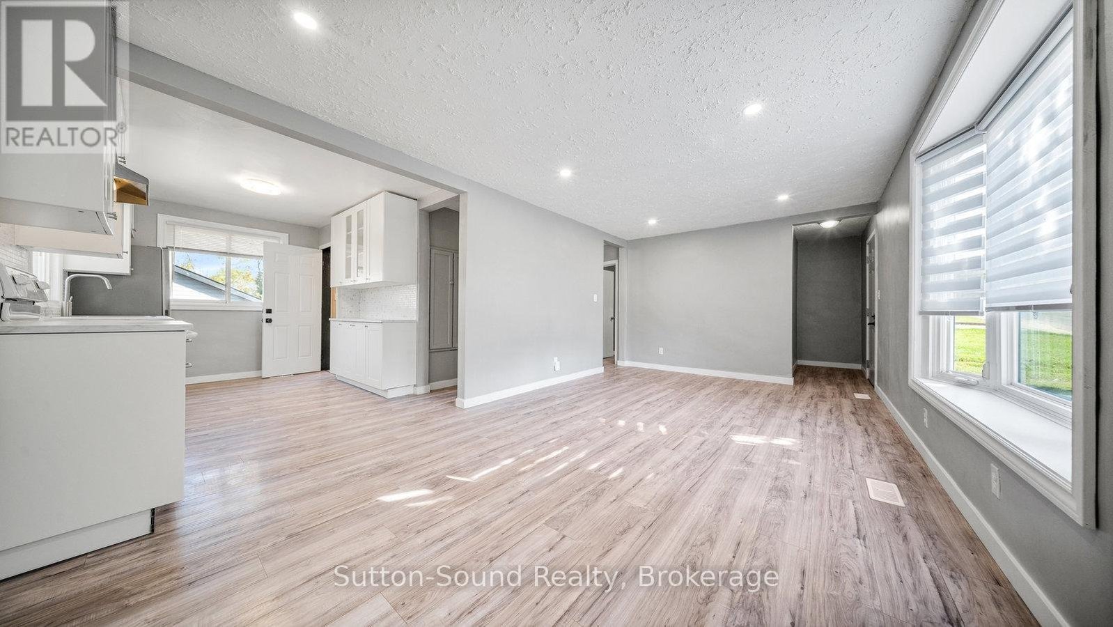 370 GREY STREET - Photo 8