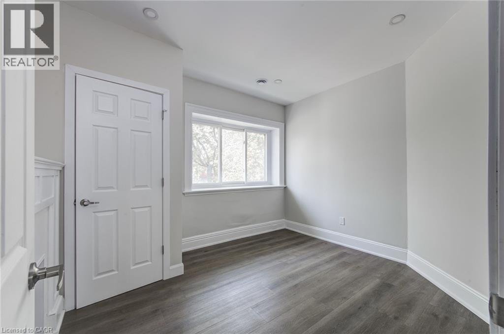 200 PARK Avenue Unit# Upper - Photo 28