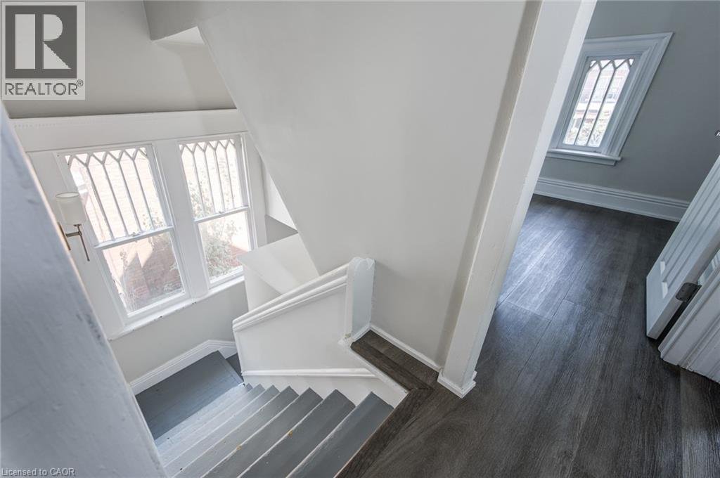 200 PARK Avenue Unit# Upper - Photo 35