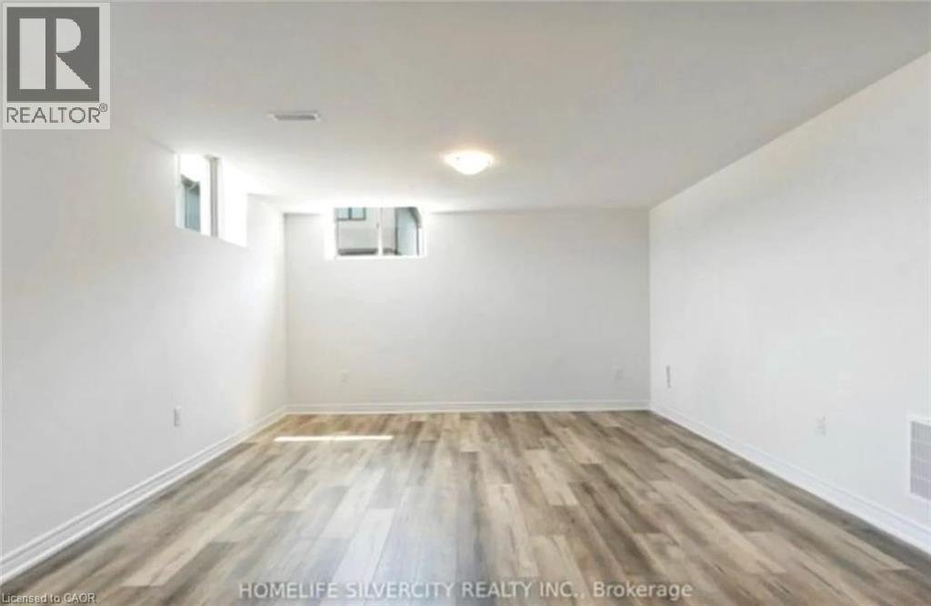 23 HOLDER Drive Unit# Lower - Photo 3