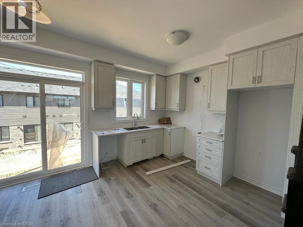 461 BLACKBURN Drive Unit# 48 - Photo 2