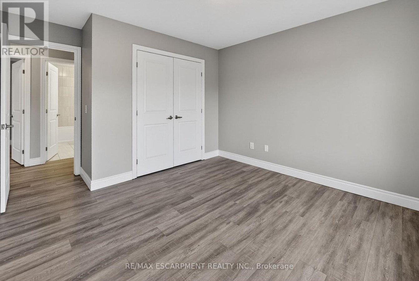 123 - 77 DIANA AVENUE - Photo 10