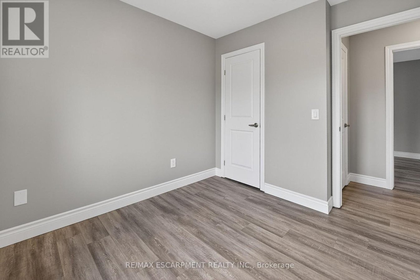 123 - 77 DIANA AVENUE - Photo 17