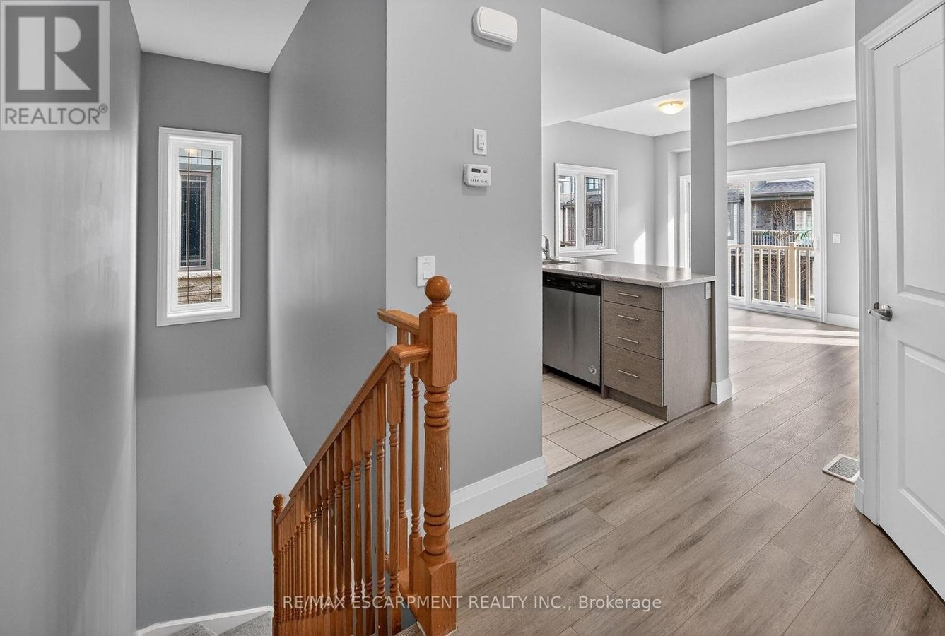 134 - 77 DIANA AVENUE - Photo 2