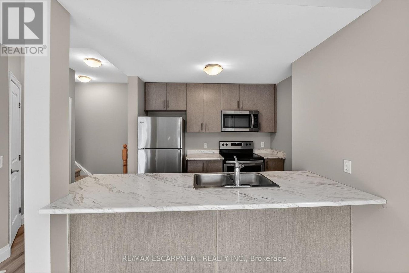 134 - 77 DIANA AVENUE - Photo 5