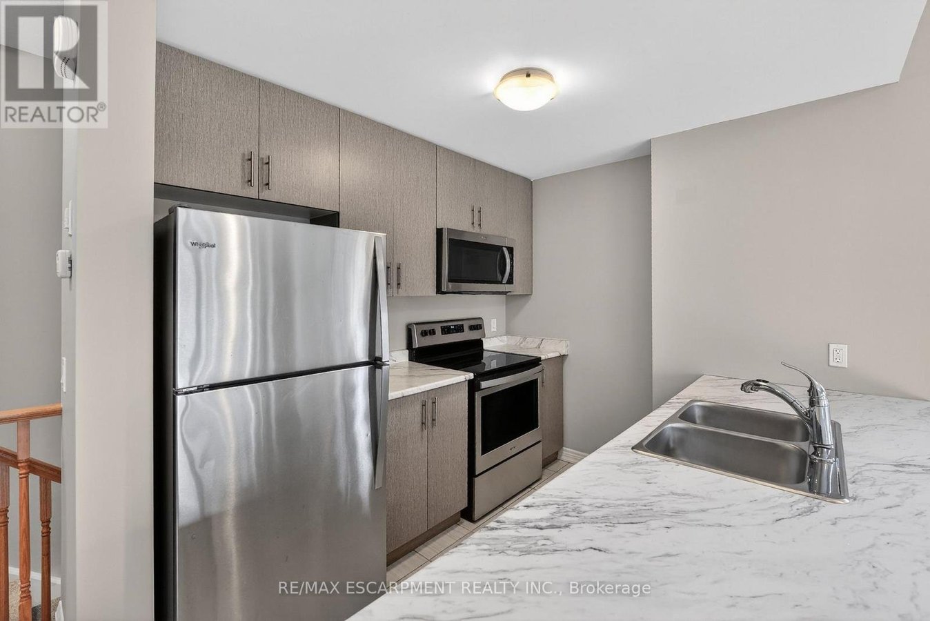 134 - 77 DIANA AVENUE - Photo 6