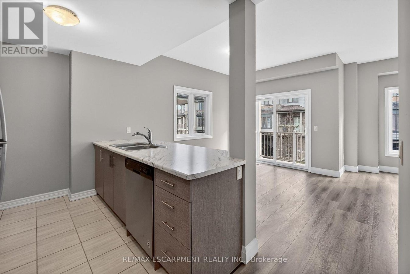 134 - 77 DIANA AVENUE - Photo 7