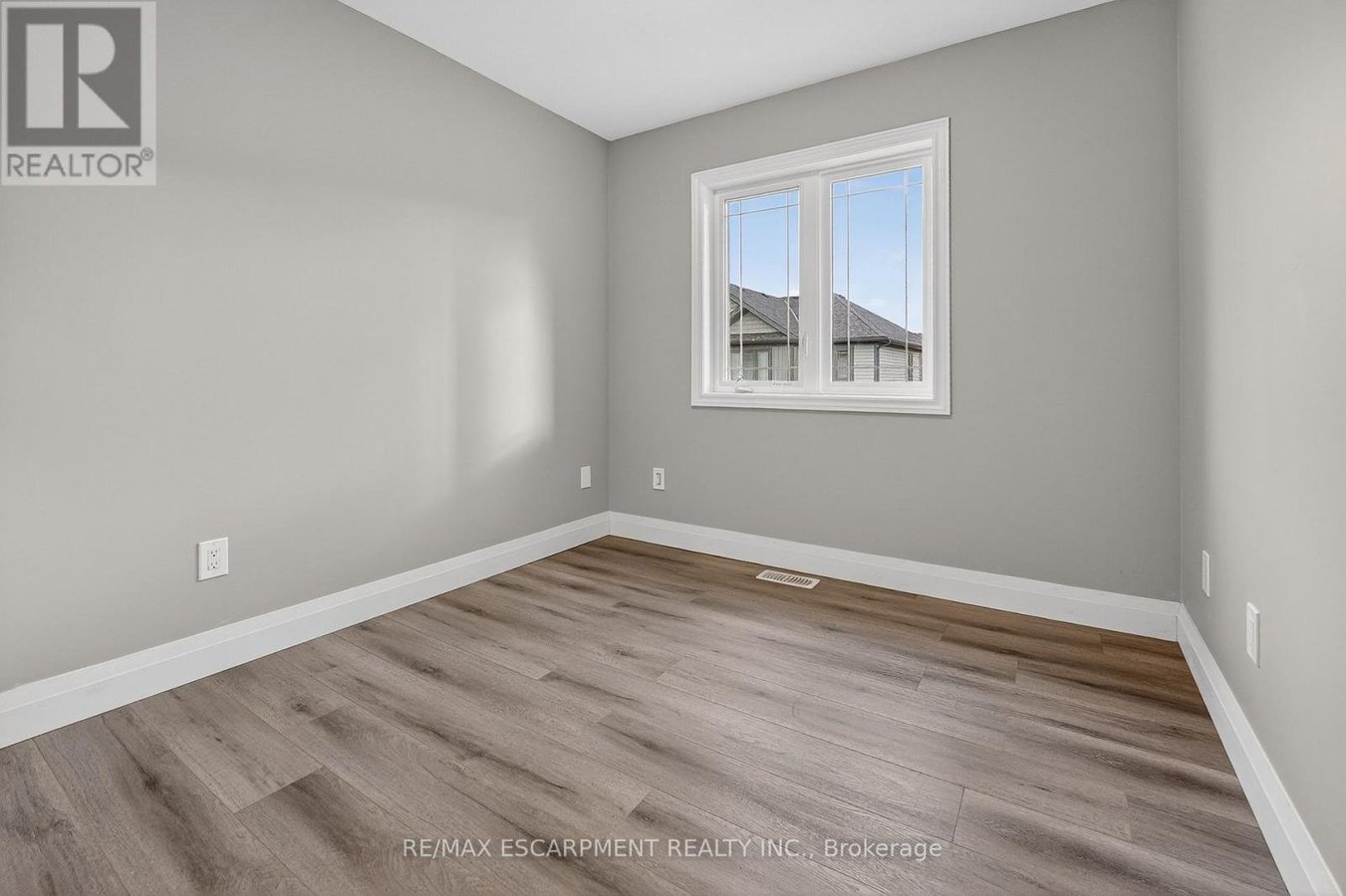 134 - 77 DIANA AVENUE - Photo 19