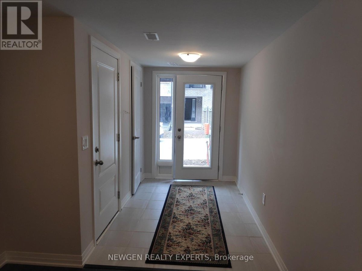 711 - 585 COLBORNE STREET E - Photo 3
