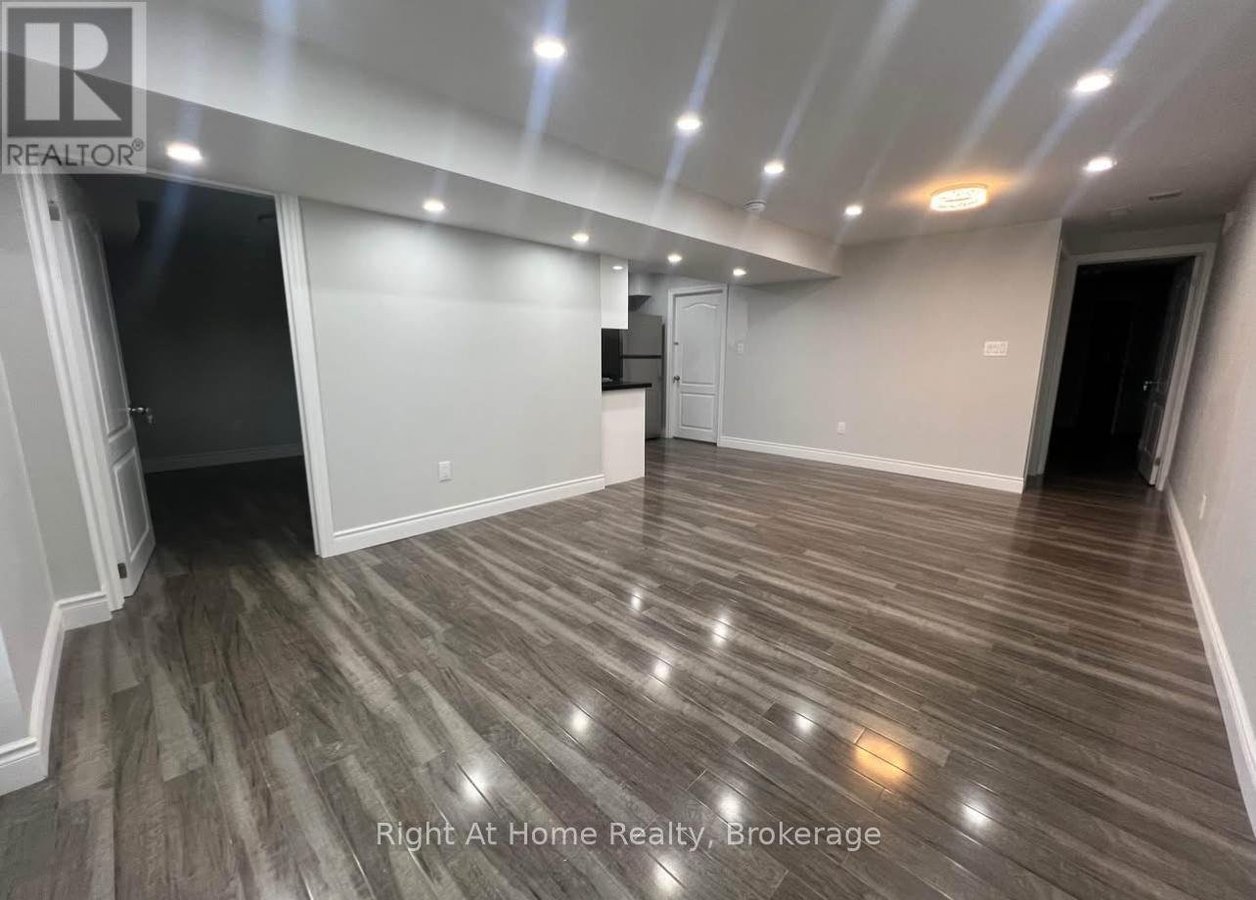 B1 - 54 PACE AVENUE - Photo 4