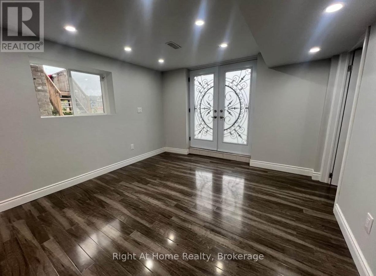 B1 - 54 PACE AVENUE - Photo 5