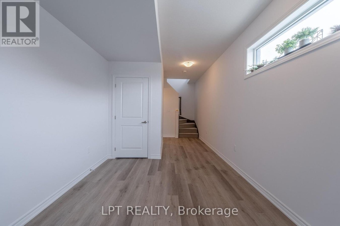 110 - 461 BLACKBURN DRIVE S - Photo 4