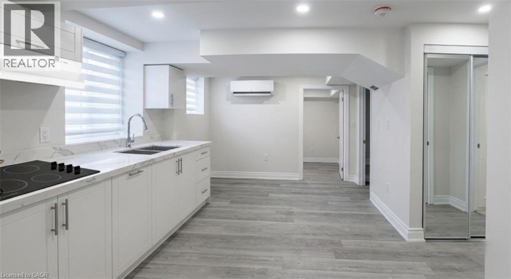 88 JUNE CALLWOOD Avenue Unit# LOWER - Photo 4