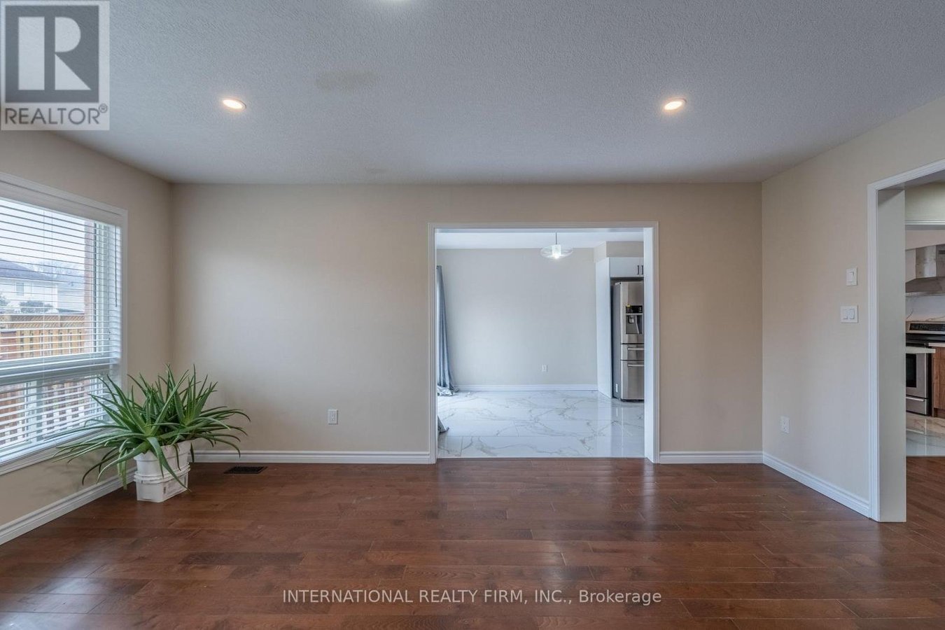 102 HUNTER WAY - Photo 8