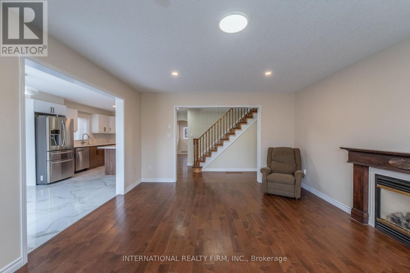 102 HUNTER WAY - Photo 10