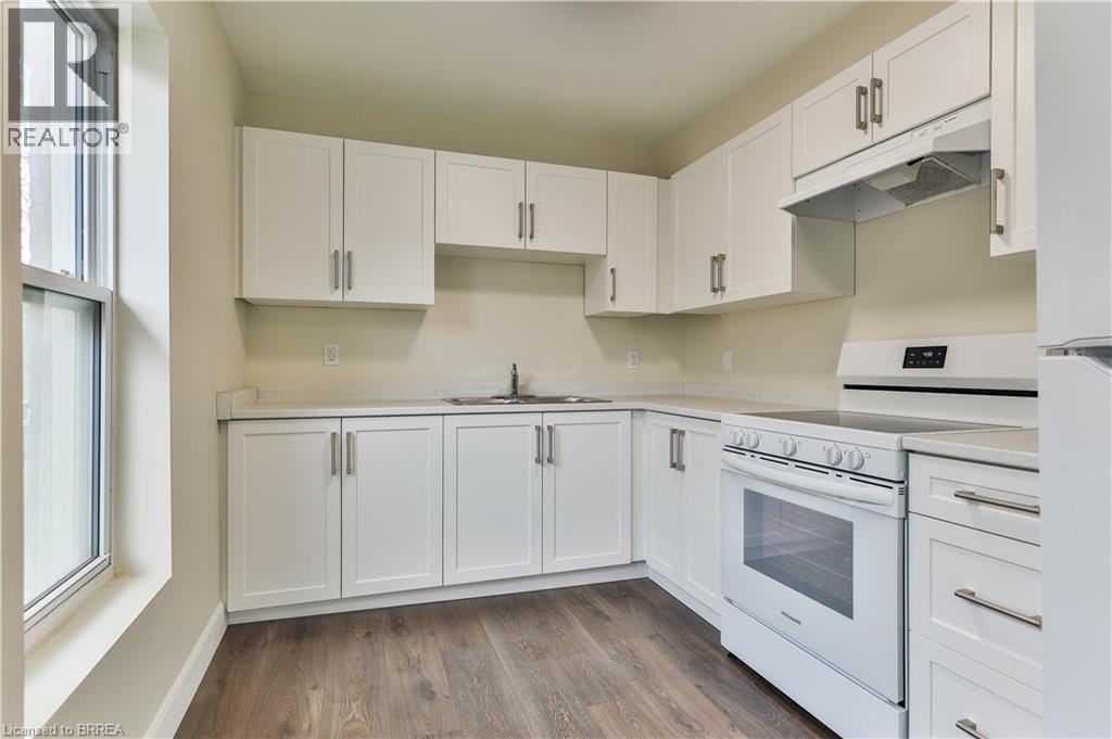 321 DALHOUSIE Street Unit# B - Photo 3