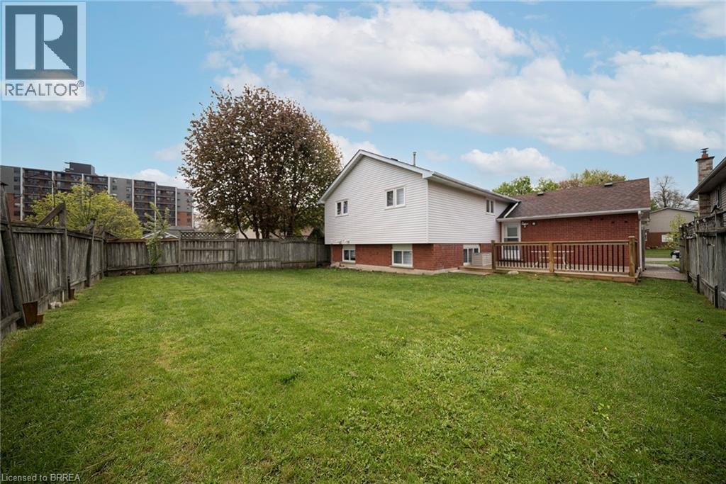 53 MEMORIAL Drive Unit# LOWER - Photo 17