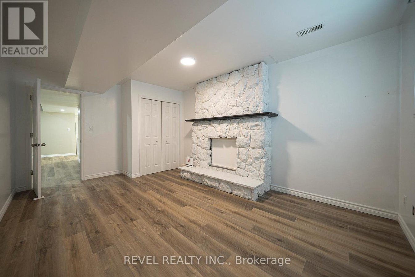 LOWER - 53 MEMORIAL DRIVE - Photo 12
