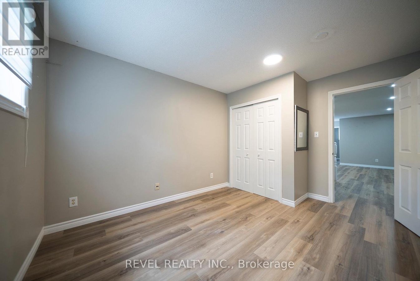 LOWER - 53 MEMORIAL DRIVE - Photo 13