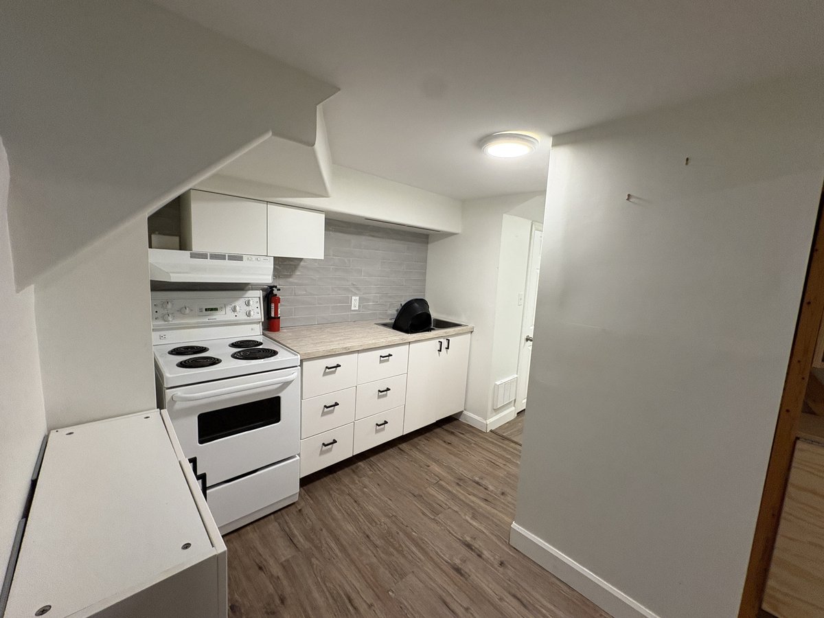 216 Wellington Street - Photo 4