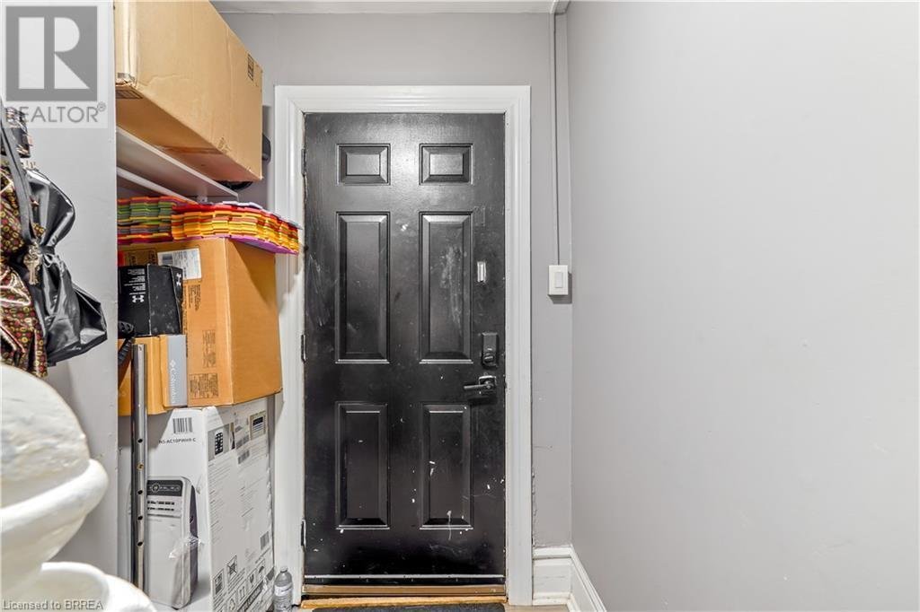49 Jarvis Street - Photo 2