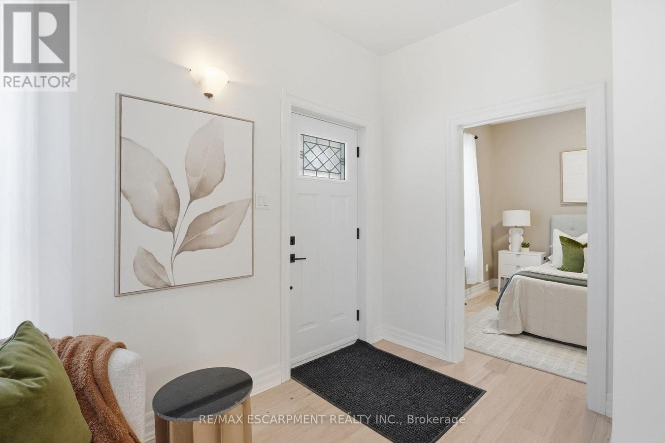 118 VICTORIA STREET - Photo 3
