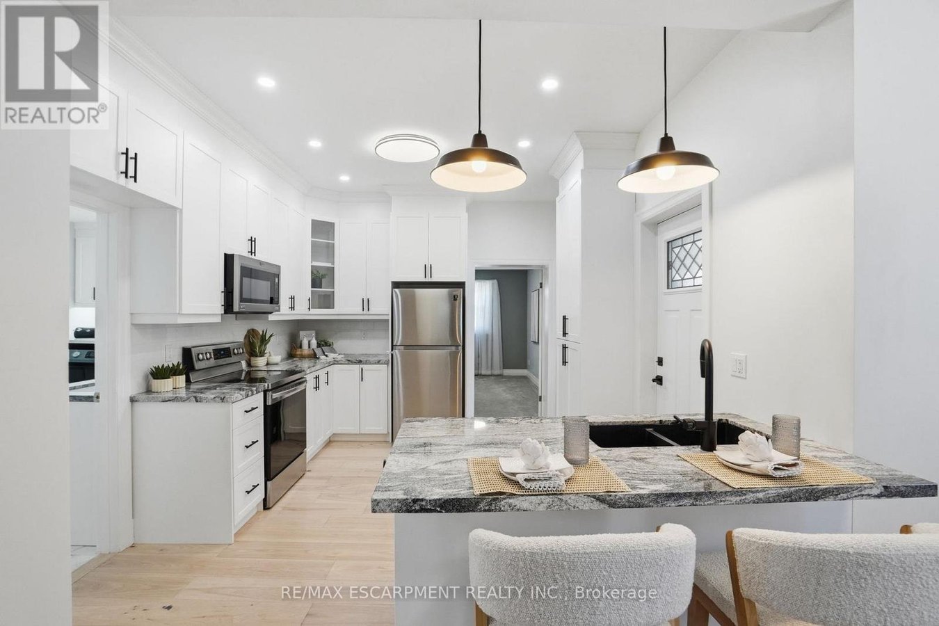 118 VICTORIA STREET - Photo 9